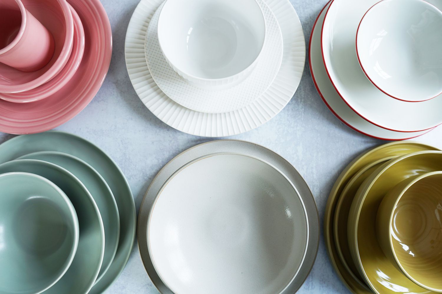 Dining Trends: Why Colorful Dinnerware Is Making a Comeback