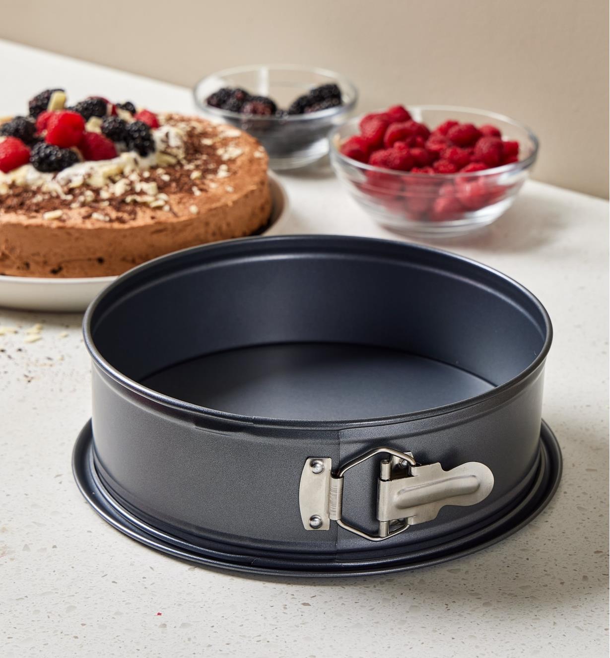 Cake Pans & Springform Molds