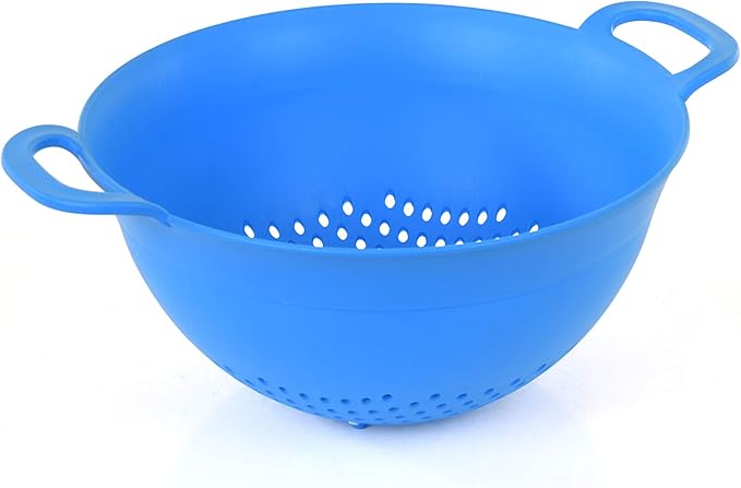 Mintra Home Plastic Strainer Colanders Set: 3, 3.5 and 5 Quart (Blue) Double Strong Handles and Deep Bowl, Safe BPA-Free - Use for Pasta, Noodles, Spaghetti, Vegetables (Assorted Sizes 3pk)