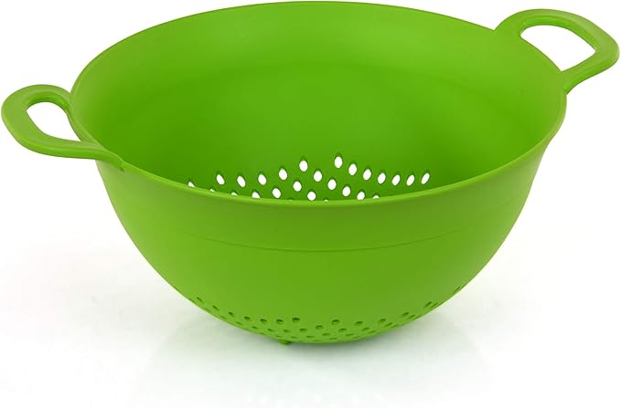 Mintra Home Plastic Strainer Colanders Set: 3, 3.5 and 5 Quart (Green) Double Strong Handles and Deep Bowl, Safe BPA-Free - Use for Pasta, Noodles, Spaghetti, Vegetables (Assorted Sizes 3pk)